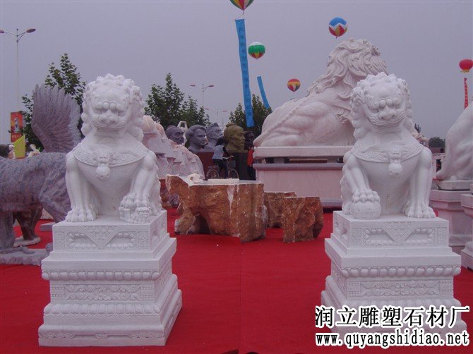 �찲��ʯʨ��