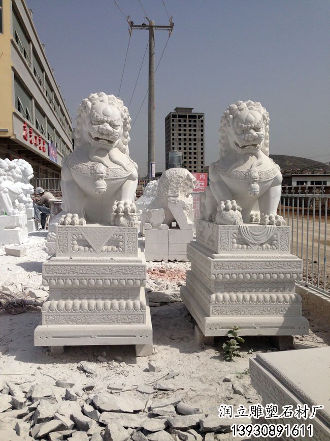 曲阳石狮子
